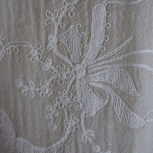 Aratta Beige with Cream Embroidered Long Sleeve Top Blouse NWT SZ M/L - Picture 7 of 8